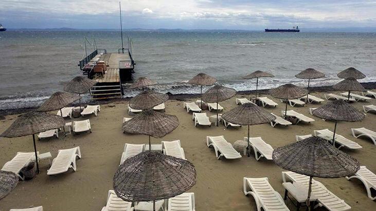 Şarköy'de fırtına uyarısı sonrası 'denize girmeyin' anonsu