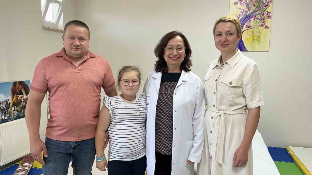 (ÖZEL) Ukrayna’daki bombalı saldırıda yaralanan 8 yaşındaki Arina Eskişehir’de sağlığına kavuştu İhlas Haber Ajansı