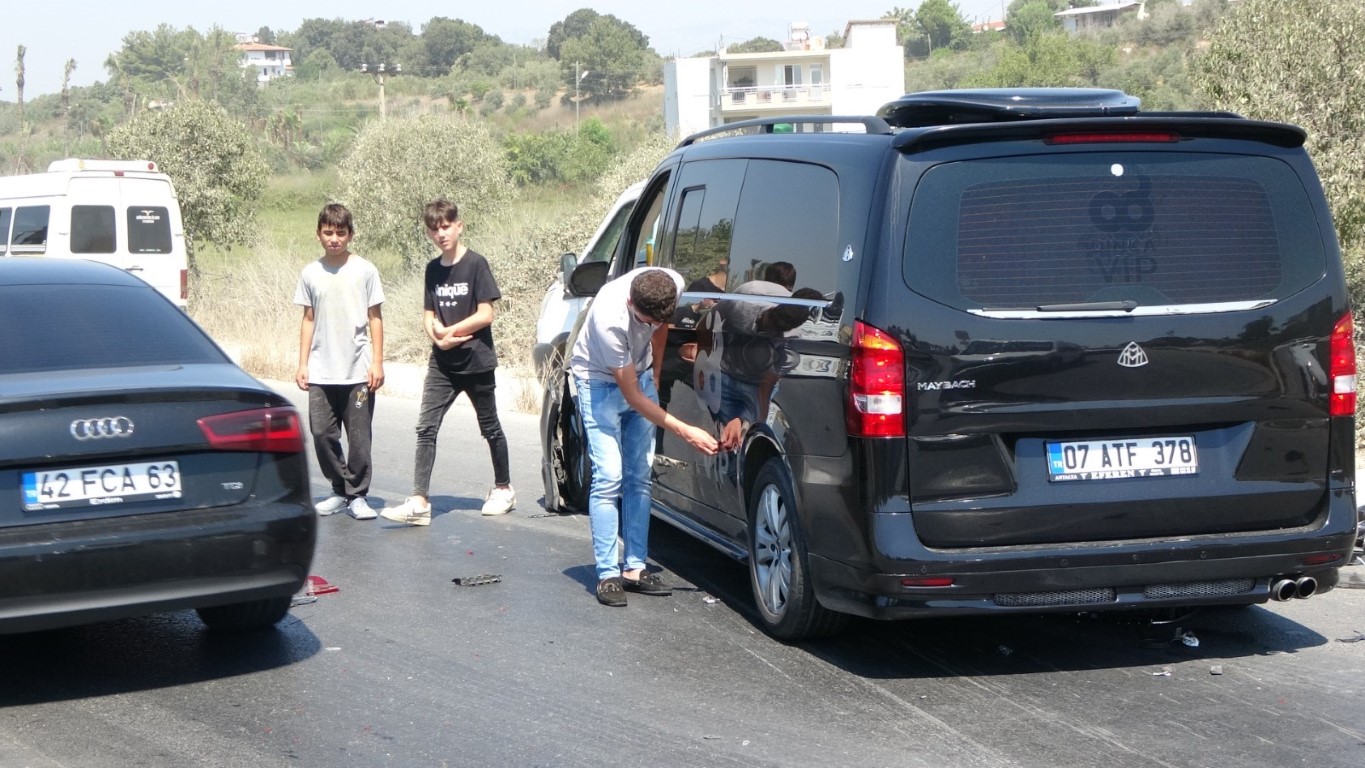 Tur minibüsünün sebep olduğu kaza ‘Zavadanak Bekir’i isyan ettirdi