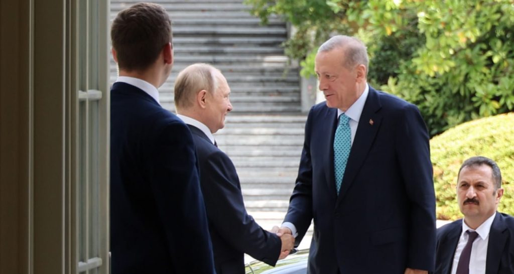 Putin, Cumhurbaşkanı Erdoğan'ı kapıda karşıladı İhlas Haber Ajansı