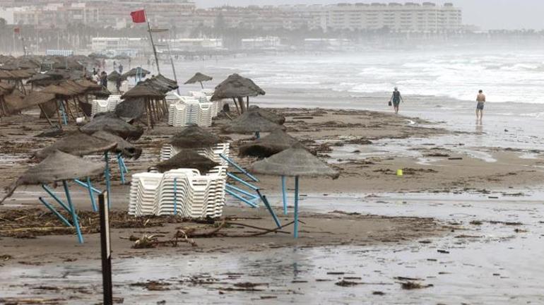 İspanya sel felaketini yaşıyor 3 ölü, 3 kayıp